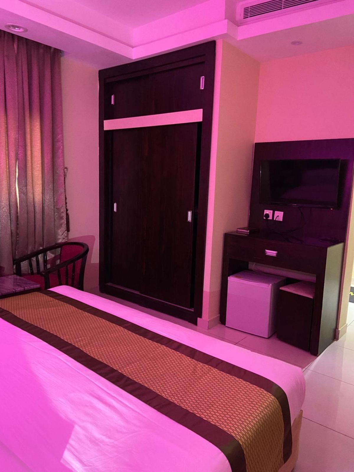 Al- Reef Hotel ジェッダ エクステリア 写真